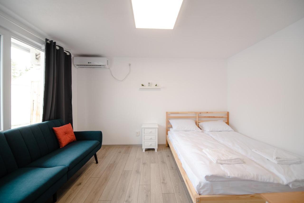 Pixel Guesthouse Тыргу-Секуеск Экстерьер фото