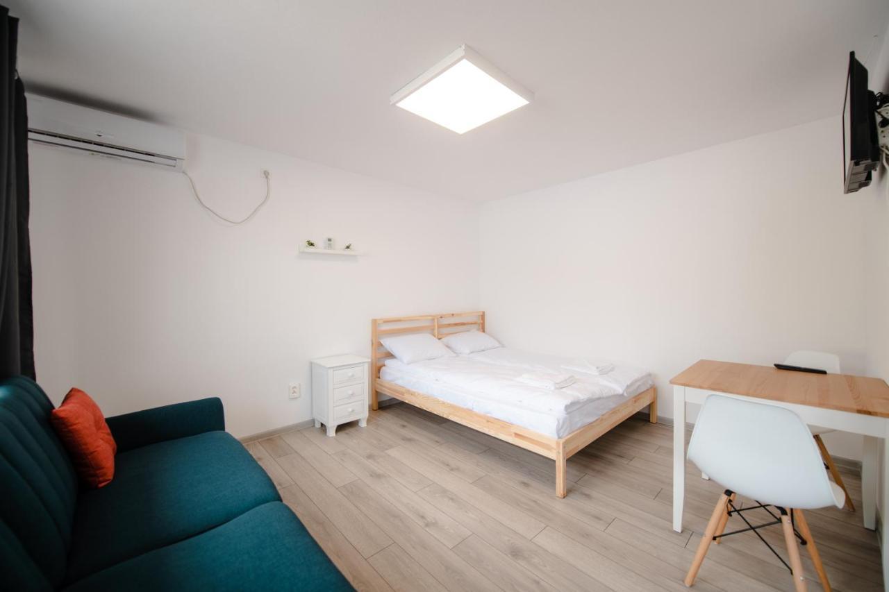 Pixel Guesthouse Тыргу-Секуеск Экстерьер фото