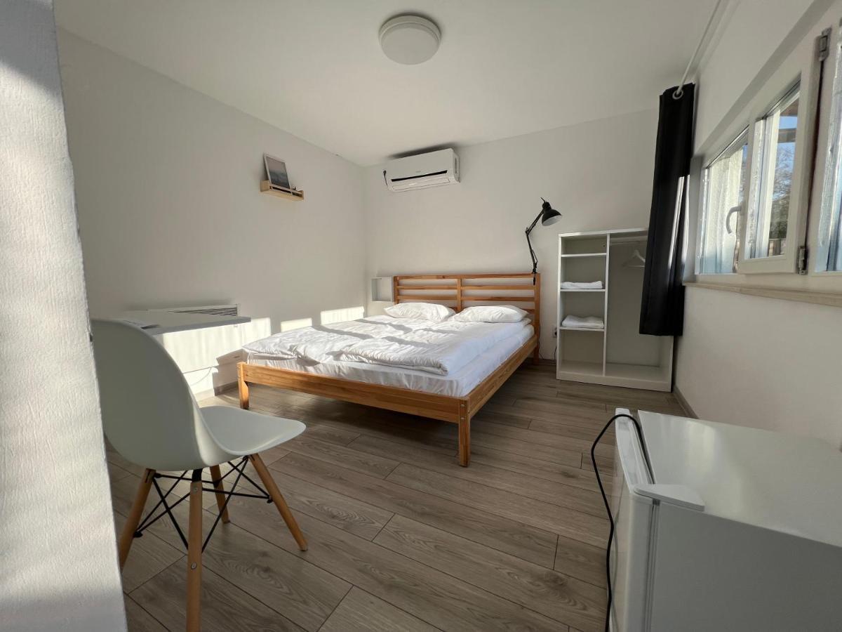 Pixel Guesthouse Тыргу-Секуеск Экстерьер фото