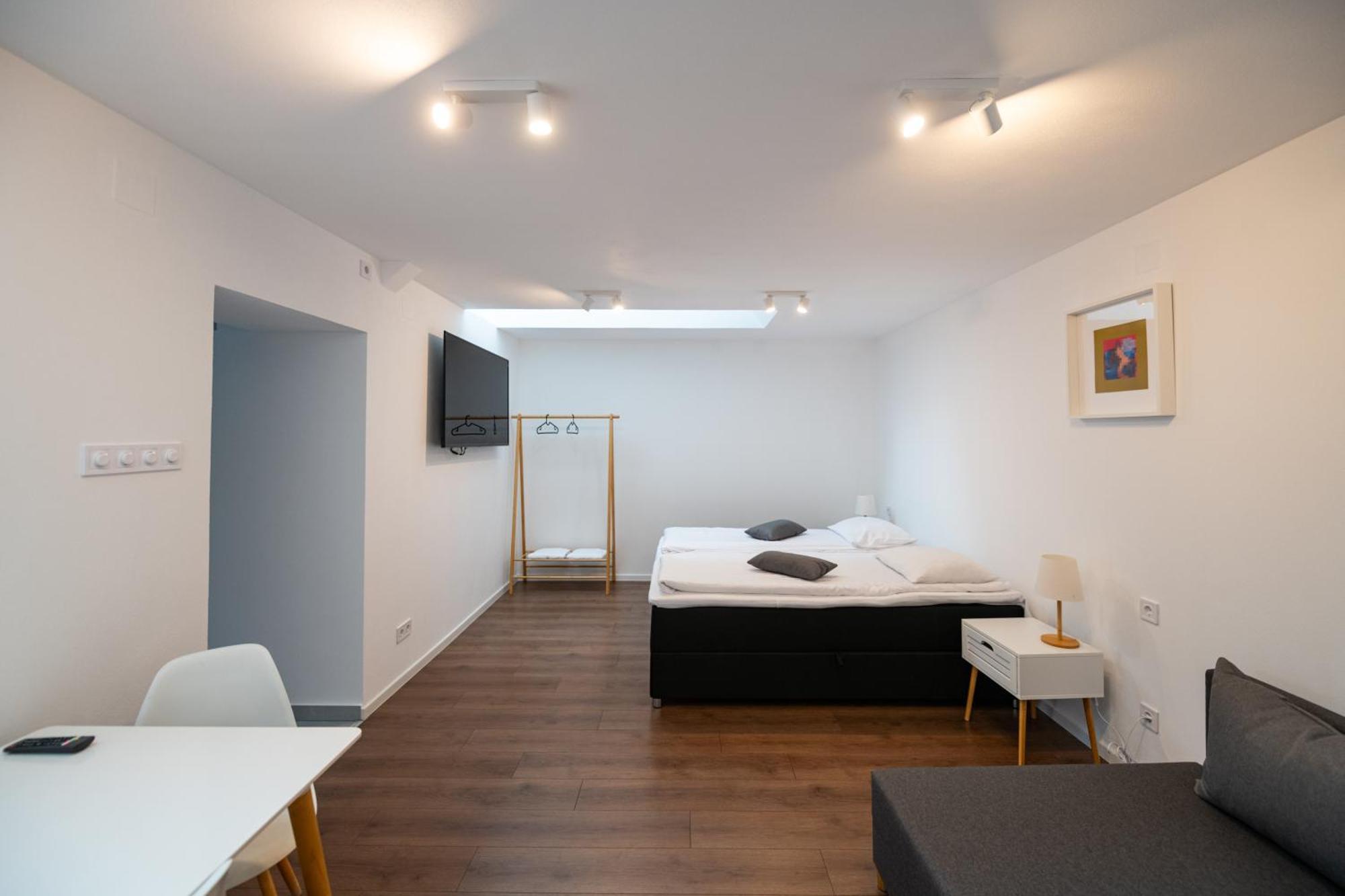 Pixel Guesthouse Тыргу-Секуеск Экстерьер фото